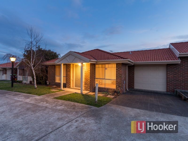 13/4 Paydon Way, Hampton Park VIC 3976