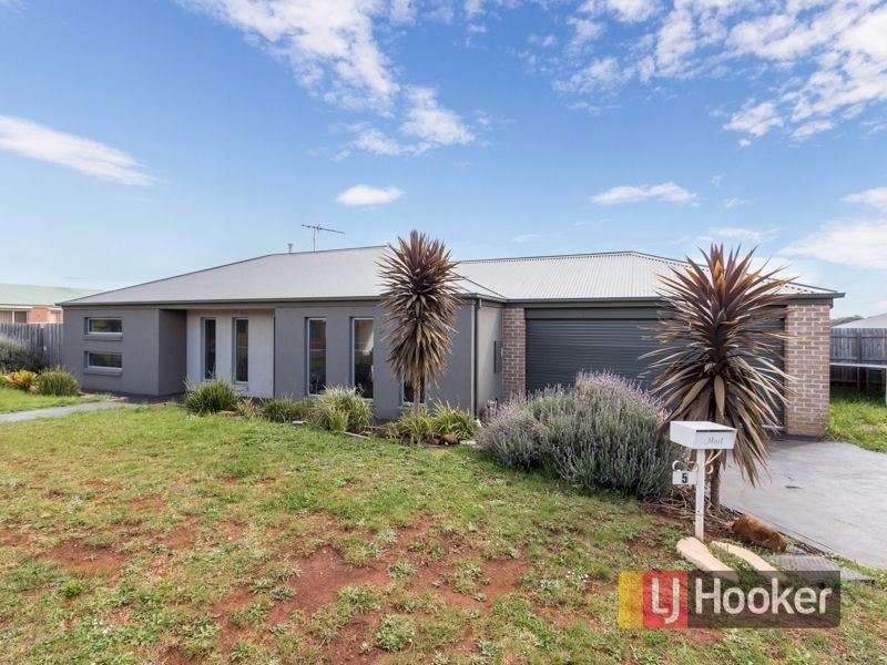5 Emma Close, Drouin VIC 3818