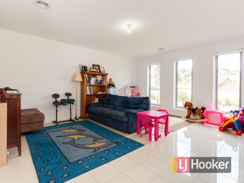 5 Emma Close, Drouin VIC 3818