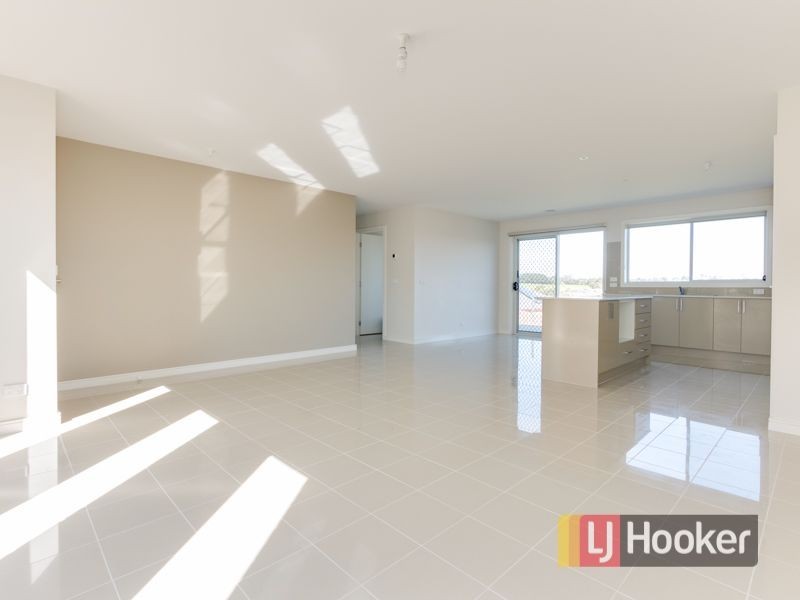 12 Shae Crescent, Drouin VIC 3818