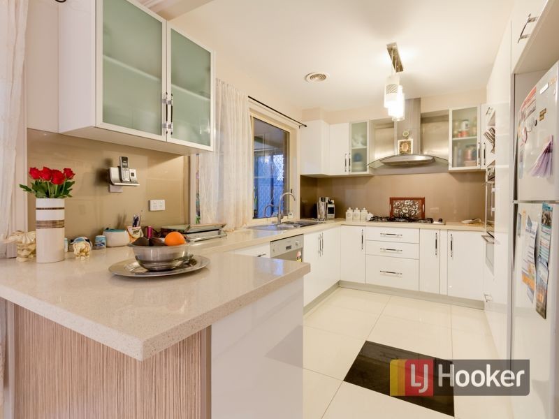 19 Beckington Crescent, Hampton Park VIC 3976