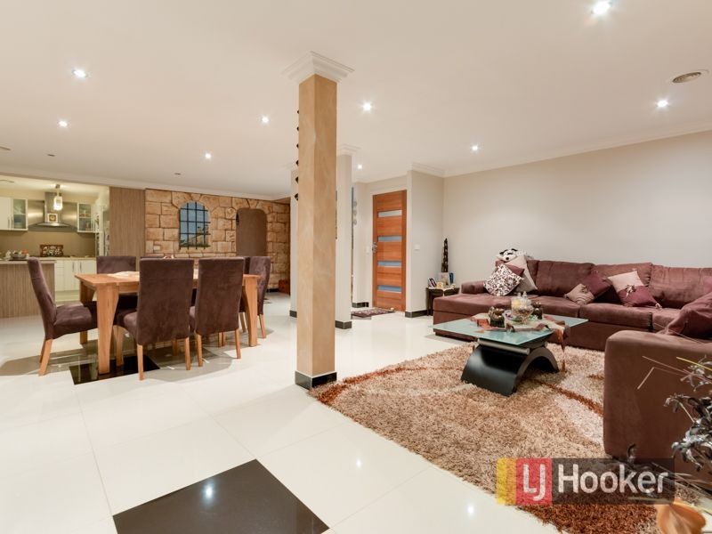 19 Beckington Crescent, Hampton Park VIC 3976