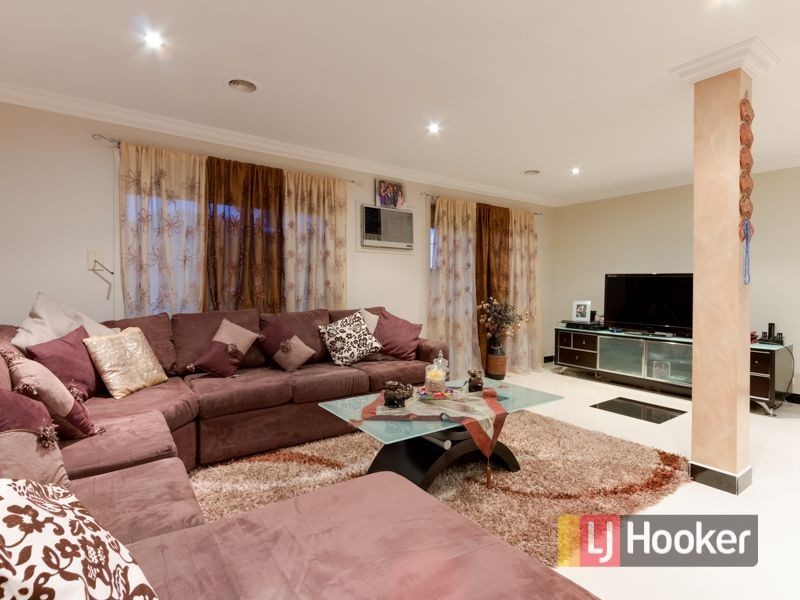 19 Beckington Crescent, Hampton Park VIC 3976