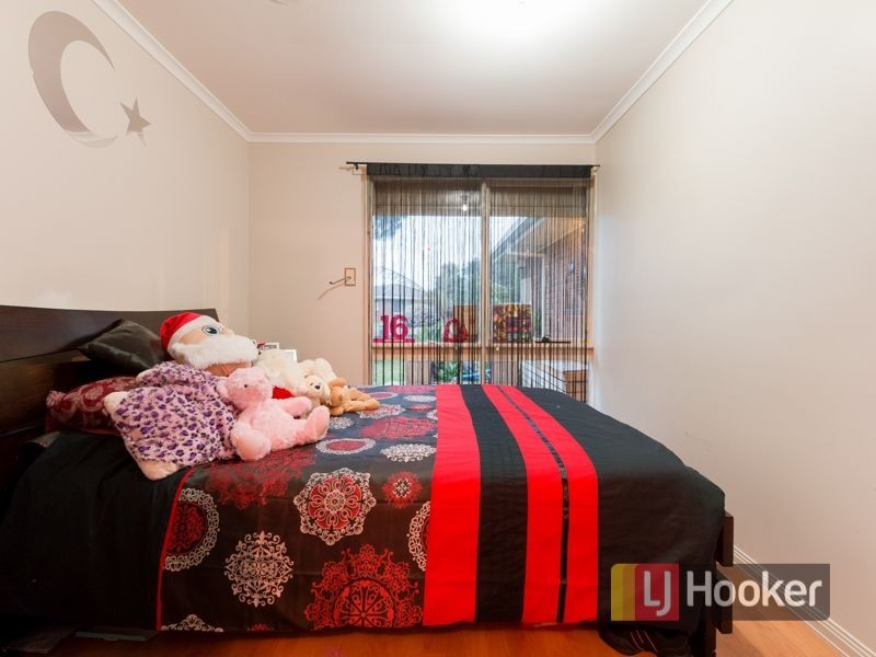 19 Beckington Crescent, Hampton Park VIC 3976