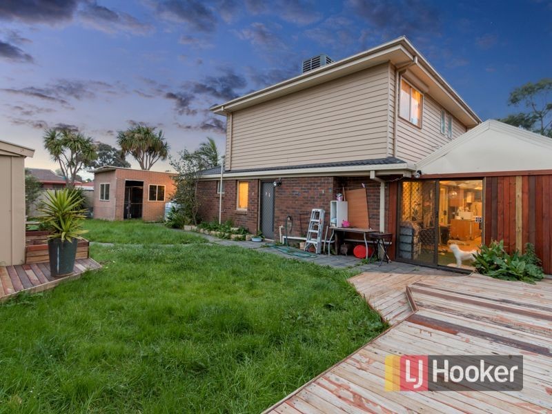 19 Beckington Crescent, Hampton Park VIC 3976