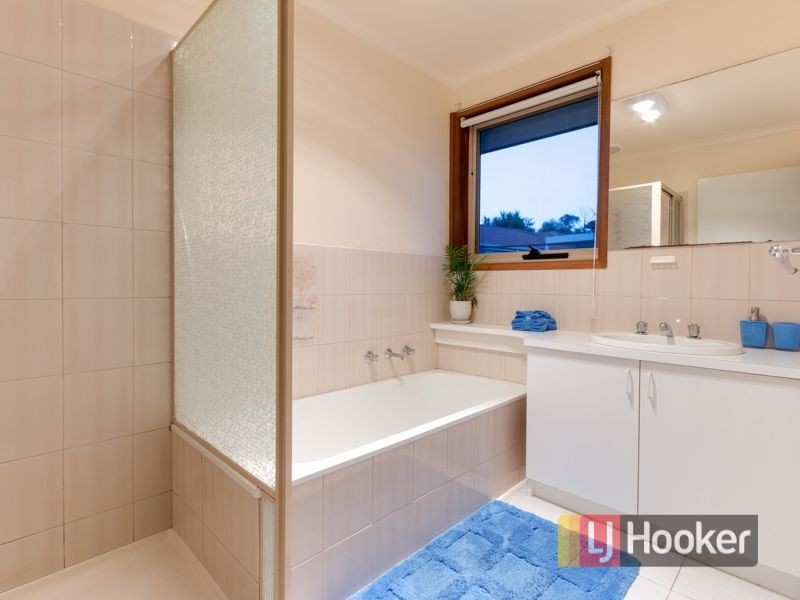 4/46-48 Beckington Crescent, Hampton Park VIC 3976