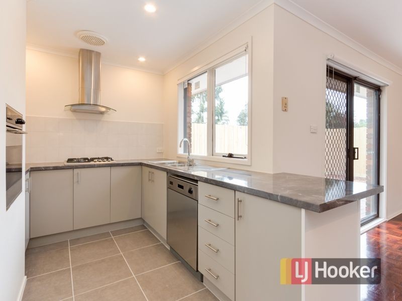 2 Chiswick Court, Hampton Park VIC 3976