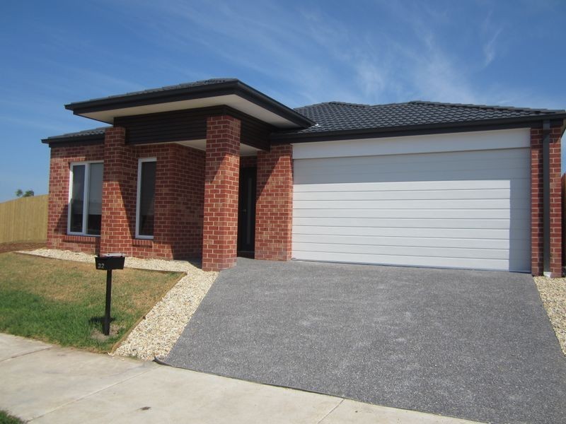 32 Chevrolet Street, Cranbourne East VIC 3977