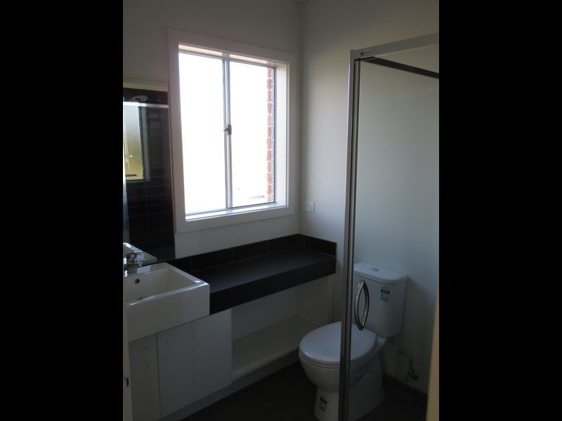 32 Chevrolet Street, Cranbourne East VIC 3977