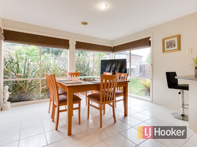 54 Hartsmere Drive, Berwick VIC 3806