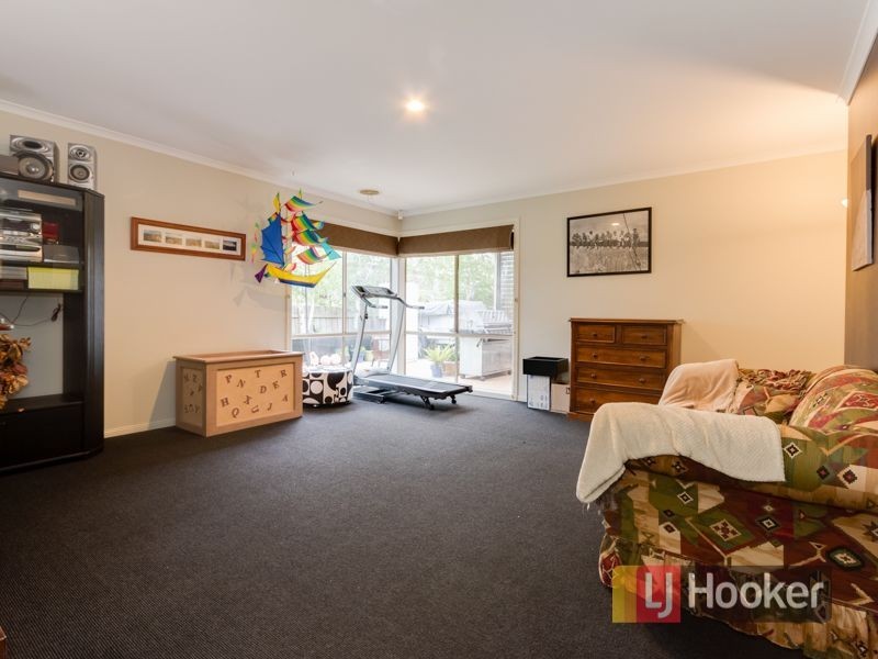 54 Hartsmere Drive, Berwick VIC 3806