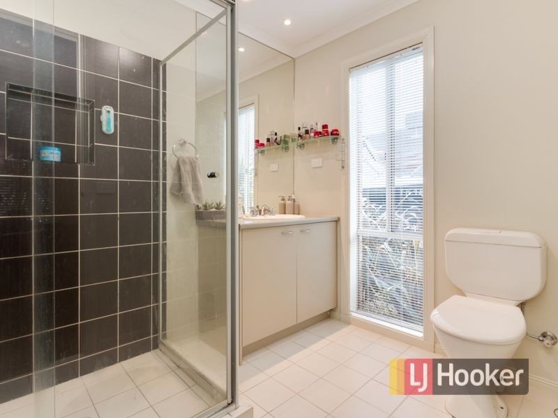 54 Hartsmere Drive, Berwick VIC 3806