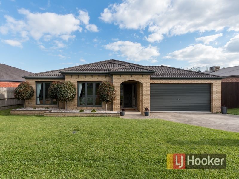 52 Hartsmere Drive, Berwick VIC 3806