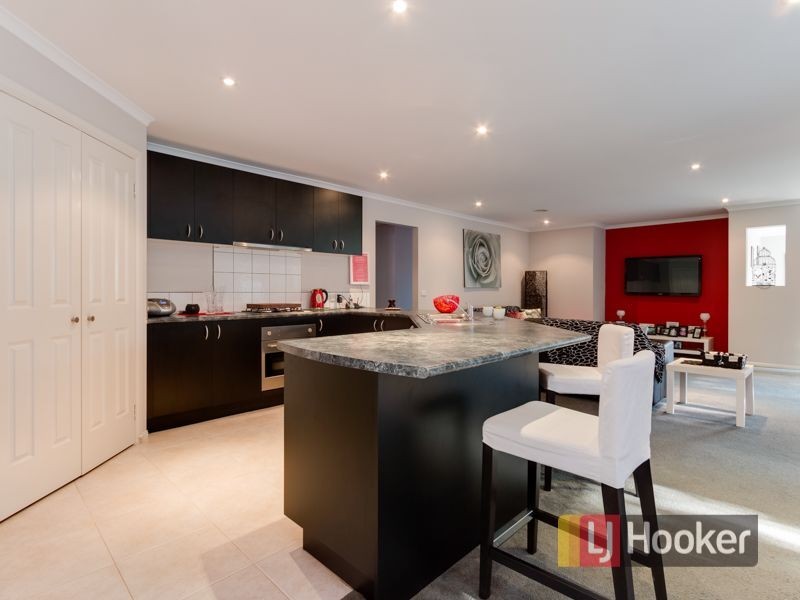 52 Hartsmere Drive, Berwick VIC 3806