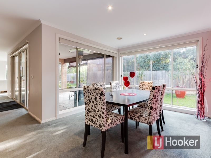 52 Hartsmere Drive, Berwick VIC 3806