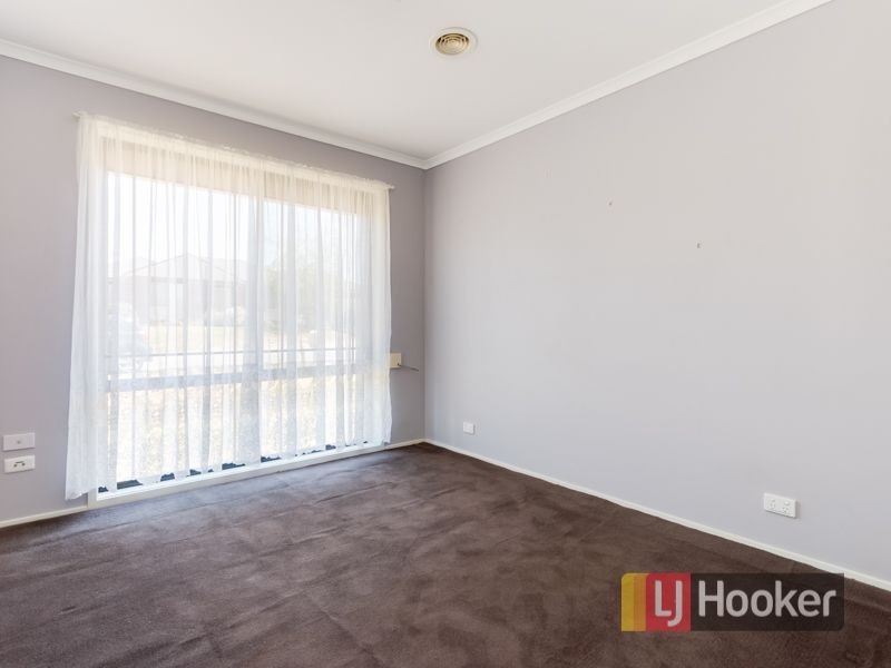 18 Linmac Court, Hampton Park VIC 3976