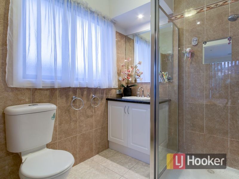 21 Oakland Drive, Hampton Park VIC 3976