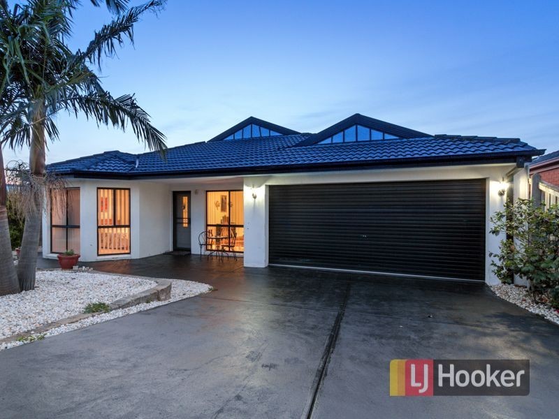21 Oakland Drive, Hampton Park VIC 3976