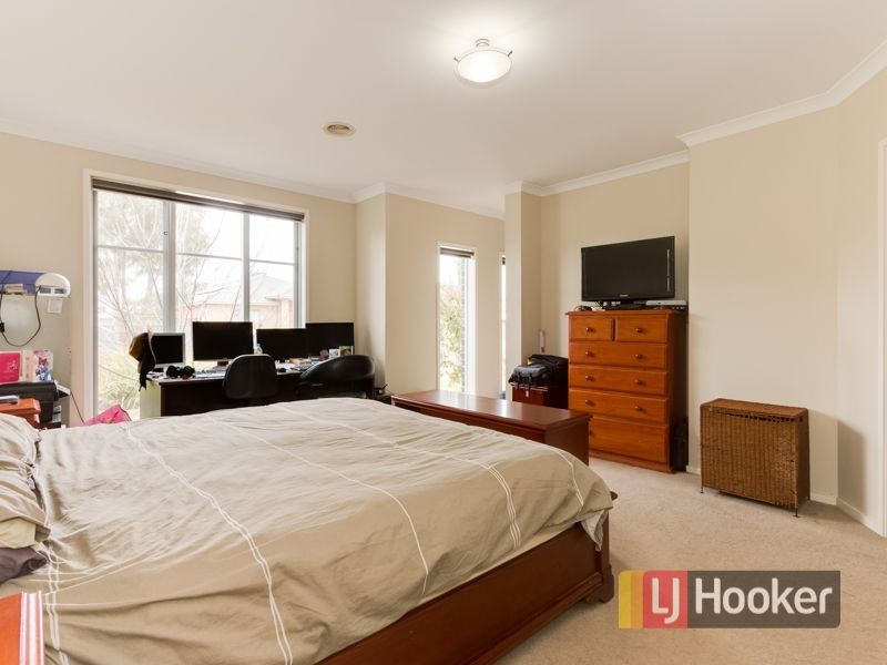 3 Boldrewood Place, Lynbrook VIC 3975