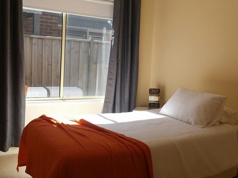 6 Banfield Place, Lyndhurst VIC 3975