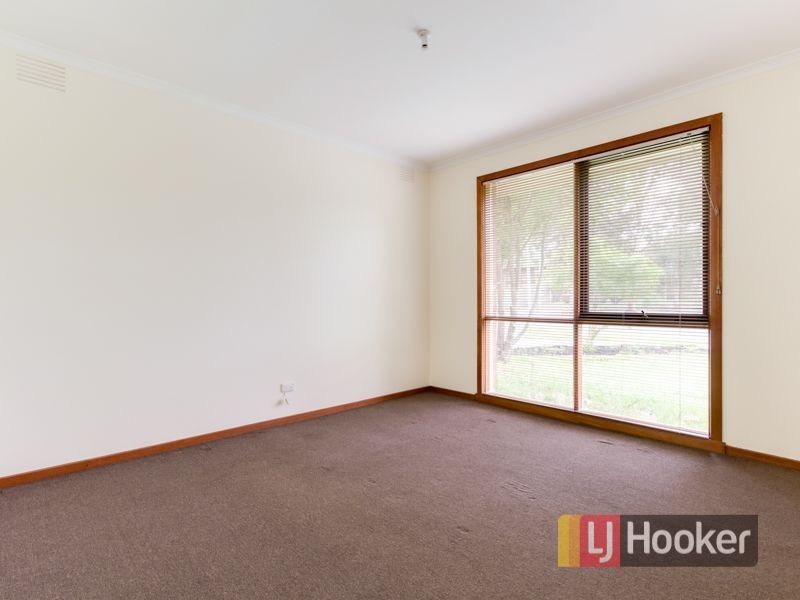 13 Saxonwood Drive, Narre Warren VIC 3805