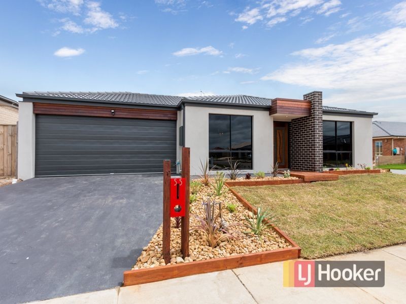 55 Mickleham Drive, Cranbourne North VIC 3977