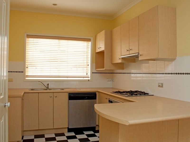 10 Cato Parkway, Lynbrook VIC 3975