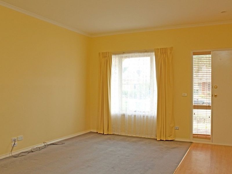 10 Cato Parkway, Lynbrook VIC 3975