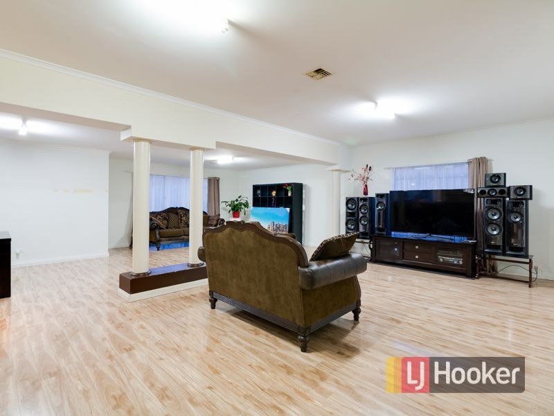 16 Bounty Way, Berwick VIC 3806
