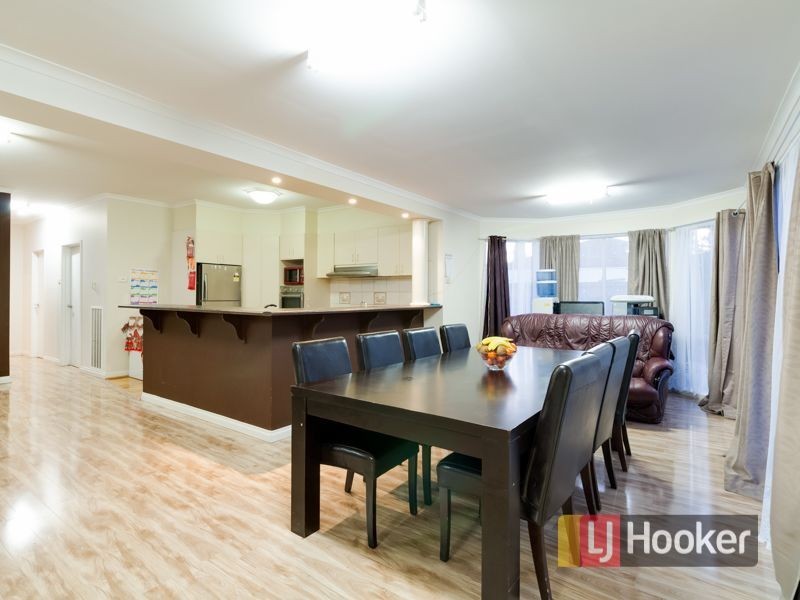 16 Bounty Way, Berwick VIC 3806