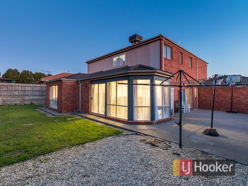 16 Bounty Way, Berwick VIC 3806