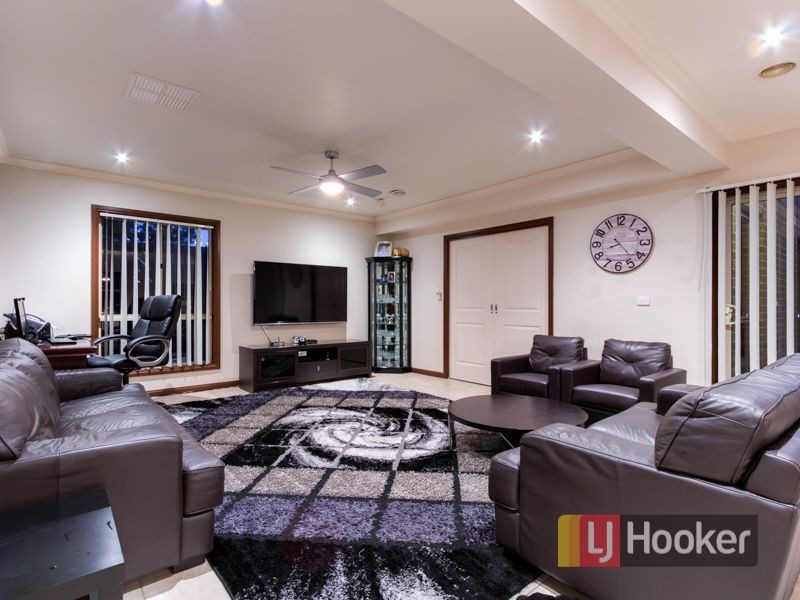 2 Caversham Terrace, Lynbrook VIC 3975