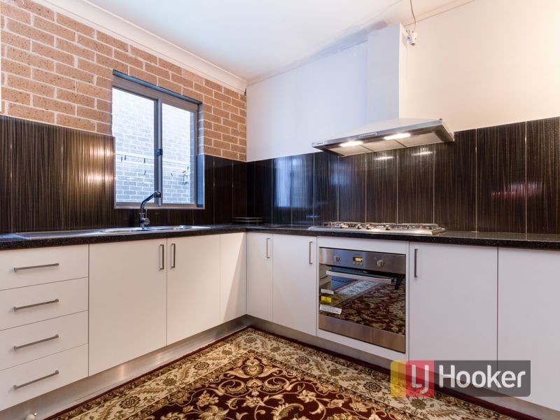 2 Caversham Terrace, Lynbrook VIC 3975