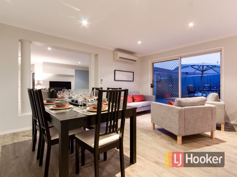 12 Bernborough Avenue, Cranbourne West VIC 3977