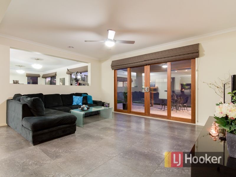 9 Duce Street, Cranbourne East VIC 3977
