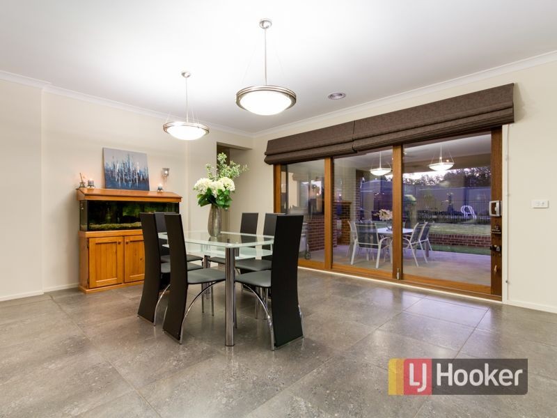 9 Duce Street, Cranbourne East VIC 3977