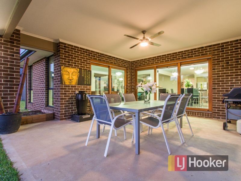 9 Duce Street, Cranbourne East VIC 3977