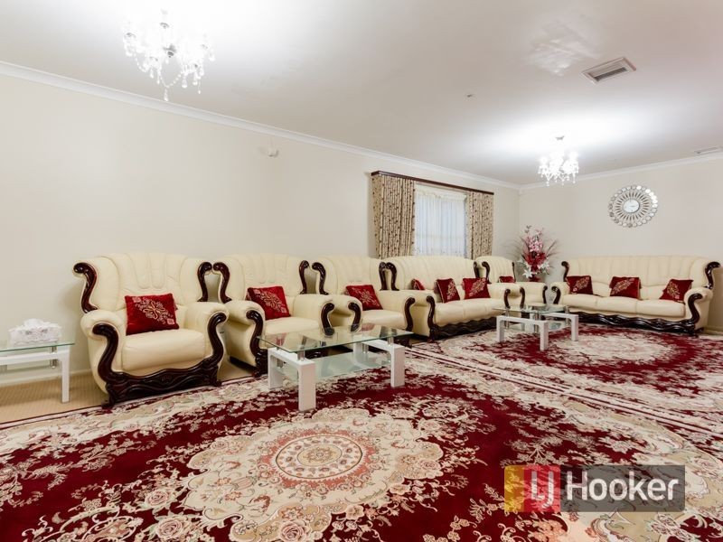 9 Redleaf Close, Hampton Park VIC 3976