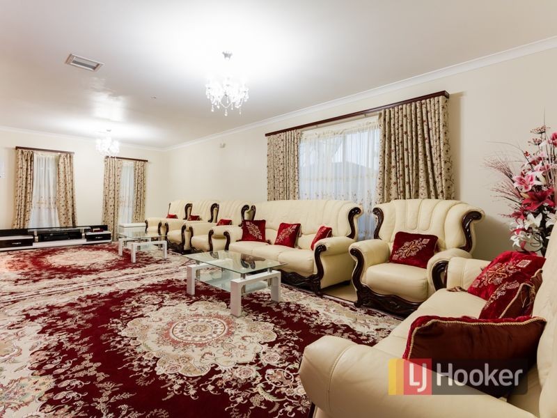 9 Redleaf Close, Hampton Park VIC 3976