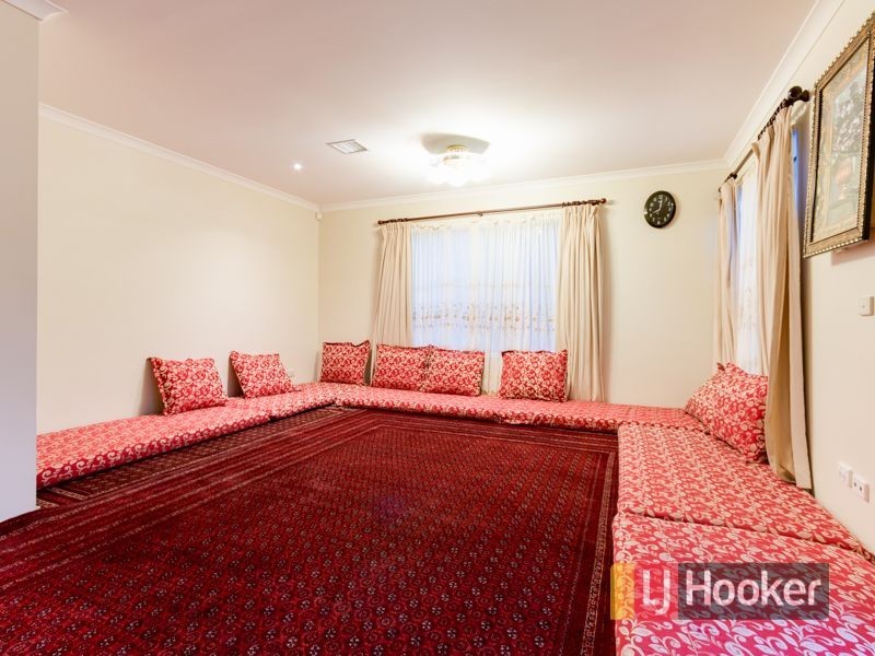 9 Redleaf Close, Hampton Park VIC 3976