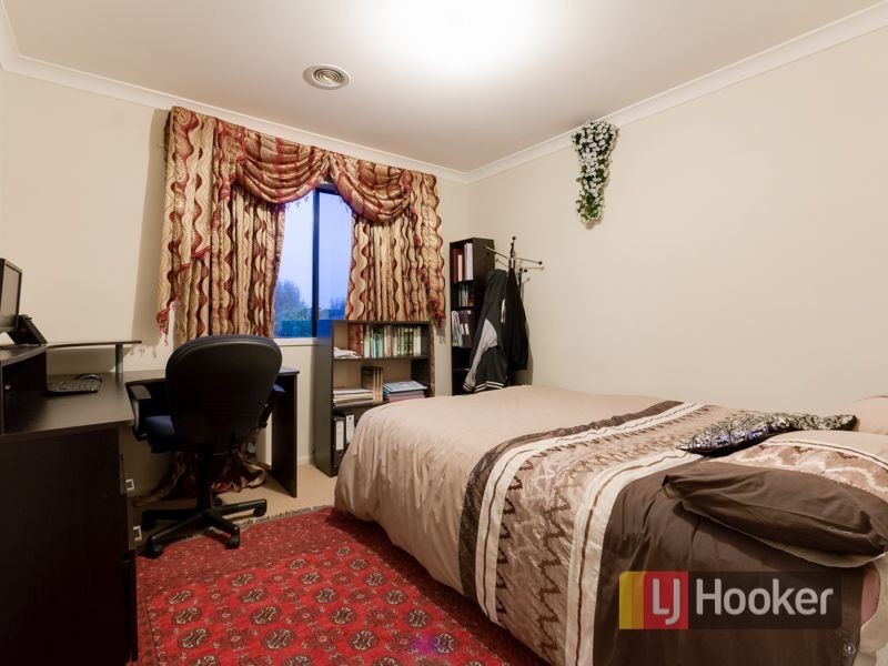 9 Redleaf Close, Hampton Park VIC 3976