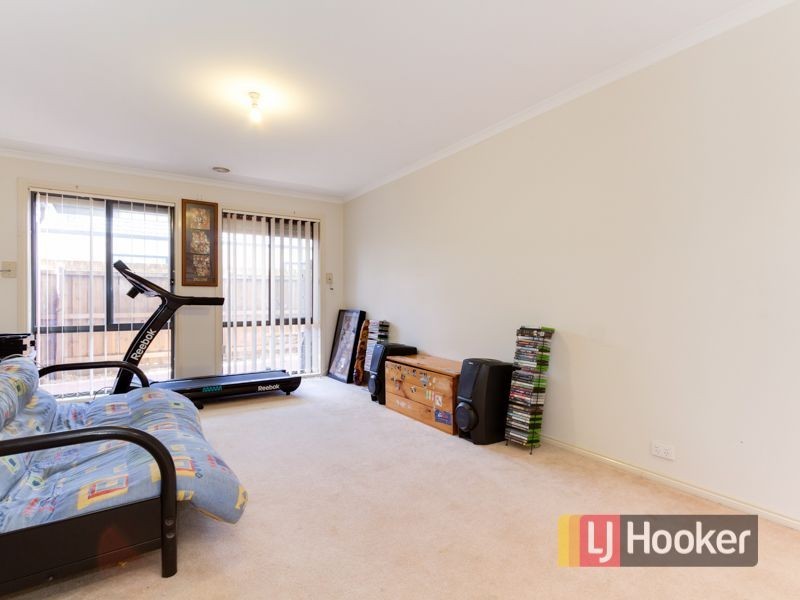 15 Chisholm Crescent, Narre Warren South VIC 3805