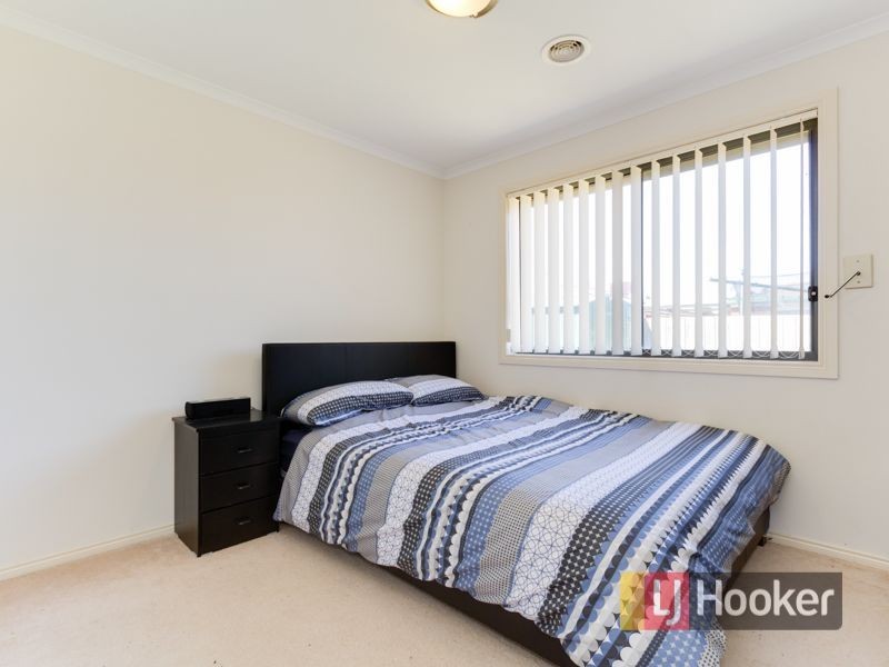 15 Chisholm Crescent, Narre Warren South VIC 3805