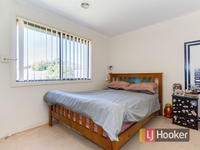 15 Chisholm Crescent, Narre Warren South VIC 3805