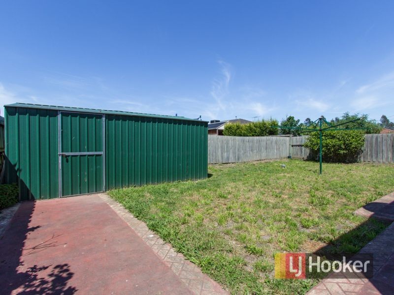 15 Chisholm Crescent, Narre Warren South VIC 3805