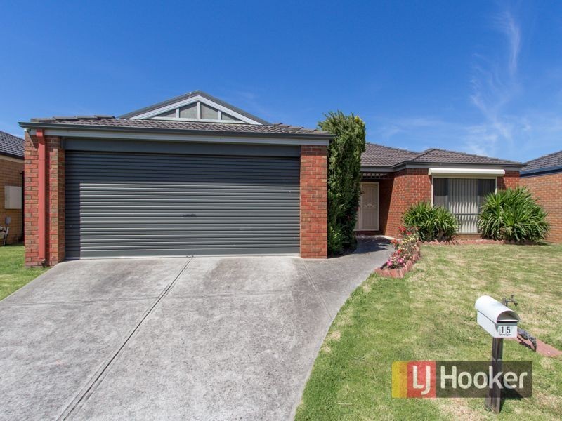 15 Chisholm Crescent, Narre Warren South VIC 3805