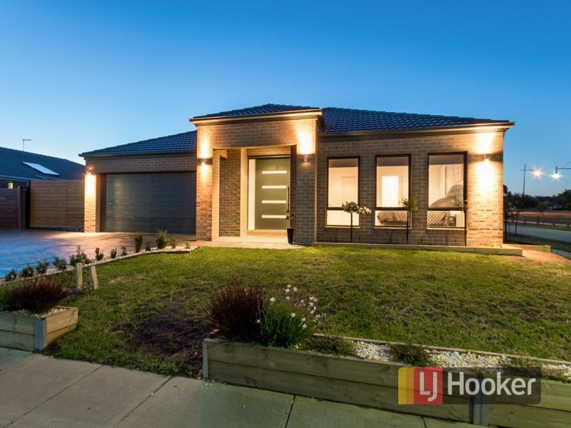 14 Perry Circuit, Cranbourne North VIC 3977