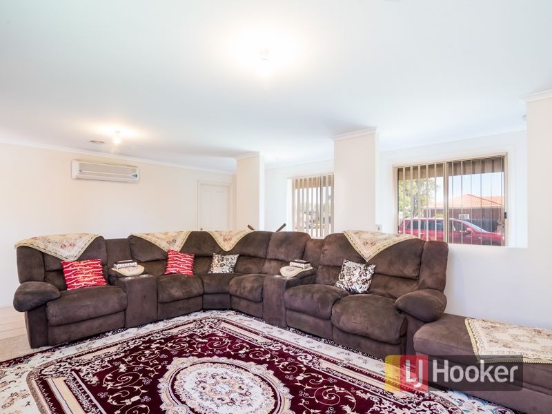 16 Naja Crescent, Hampton Park VIC 3976