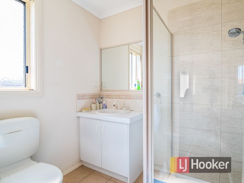 16 Naja Crescent, Hampton Park VIC 3976