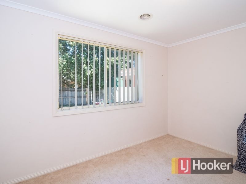 16 Naja Crescent, Hampton Park VIC 3976